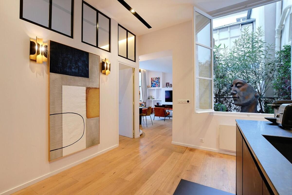 Saint Andre Des Arts Heart Of Design Apartment Paris